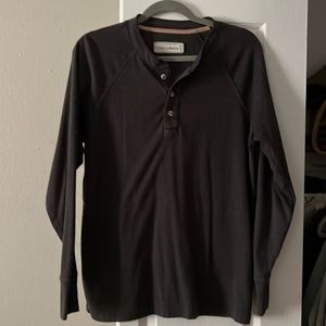 Normalbrand Henley. Size M.